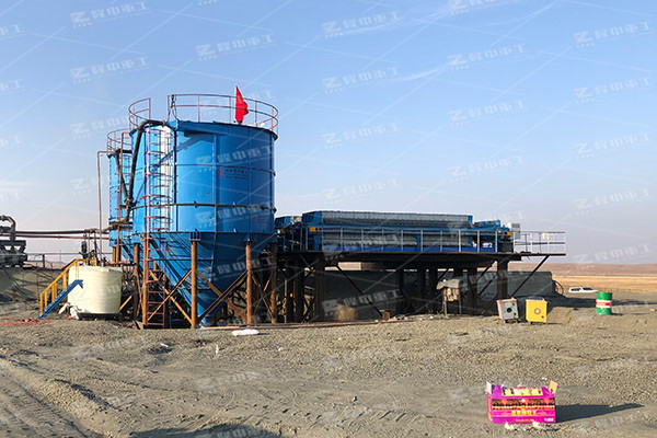 200平方的壓濾機有嗎？污泥脫水機多少錢一臺？